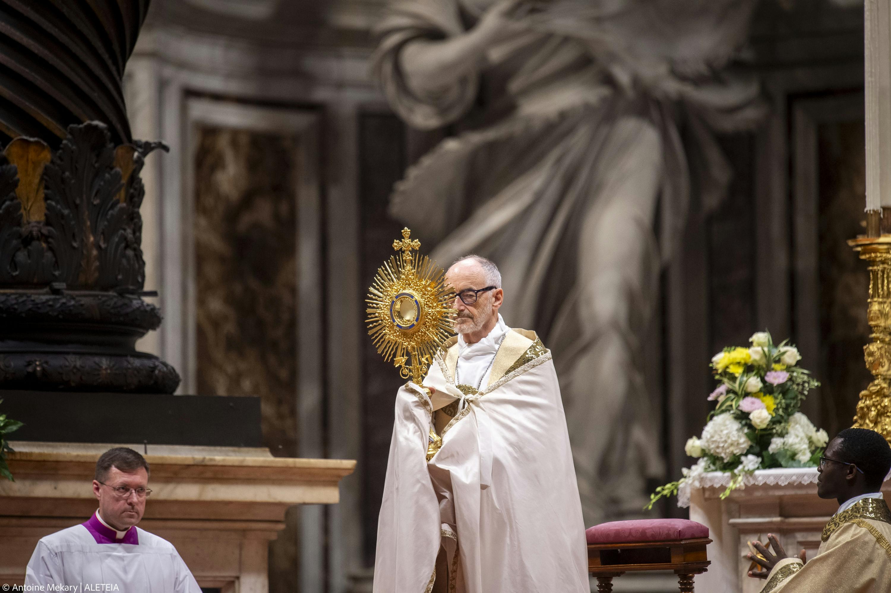 Our churches need &#8216;adoring silence,&#8217; says Pope
