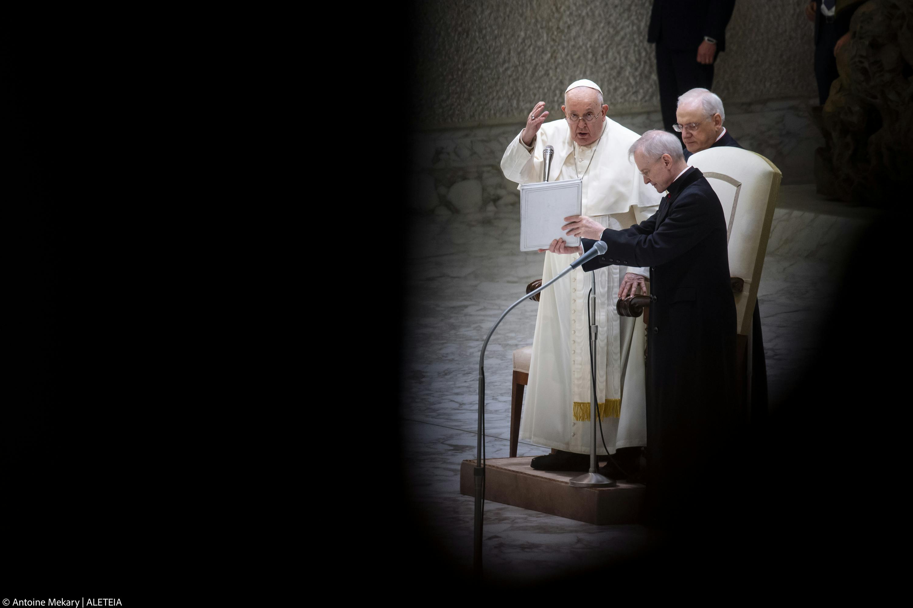 Church unity: Pope Francis faces 3 difficult situations