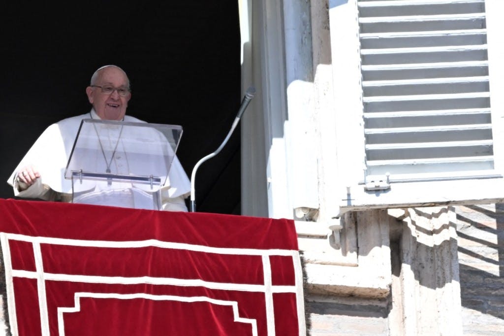 After Saturday&#8217;s illness, Pope prays Sunday Angelus as normal